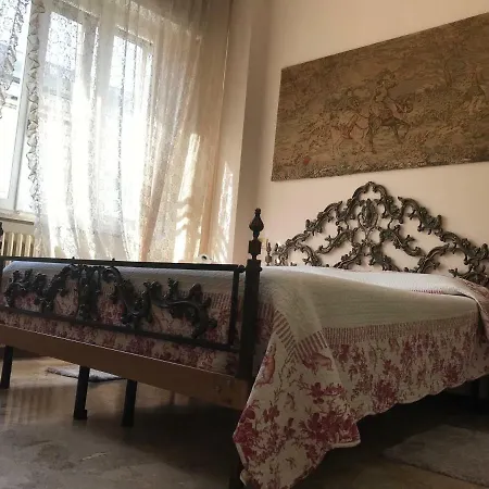 Bed and Breakfast La Lanterna Di Lida E Beppe Πίζα