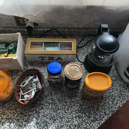 Bed and Breakfast La Lanterna Di Lida E Beppe Πίζα
