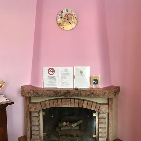 Bed and Breakfast La Lanterna Di Lida E Beppe Πίζα
