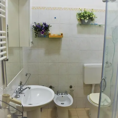 La Lanterna Di Lida E Beppe 4*