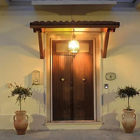 Bed & Breakfast La Lanterna Di Lida E Beppe 4*