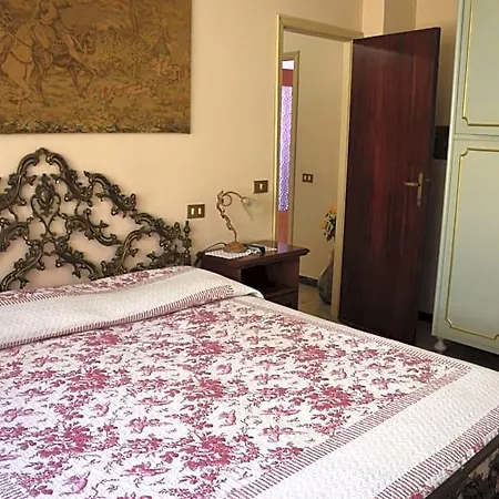 La Lanterna Di Lida E Beppe Bed & Breakfast Pisa