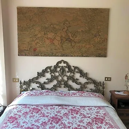 La Lanterna Di Lida E Beppe Bed & Breakfast 4*