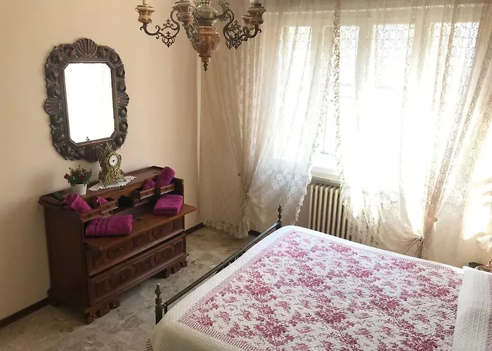 Oda ve Kahvaltı La Lanterna Di Lida E Beppe 4*