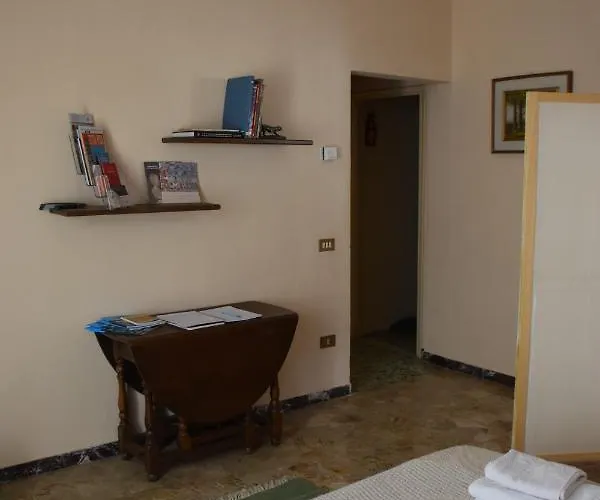 ベッド・アンド・ブレックファスト La Lanterna Di Lida E Beppe ピサ